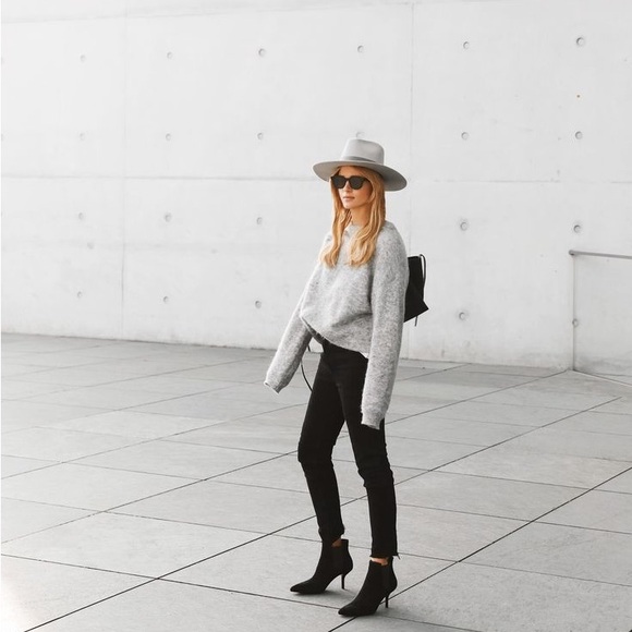 Club Monaco Wool Brim Hat Fedora
Made in Italy - Picture 4 of 10